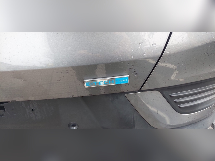 Renault Arkana 1.6 hybri 145cv foto 8